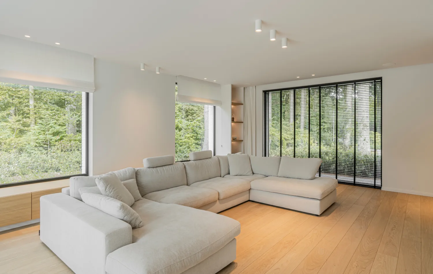 living met alle lichten aan